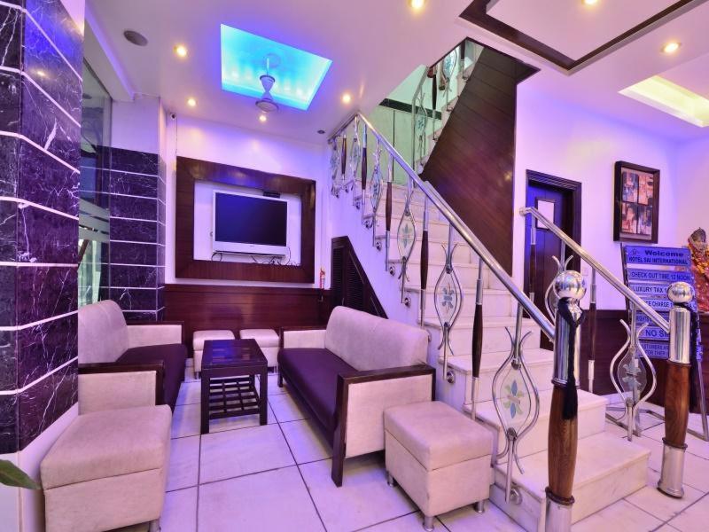Hotel Sai International Нью-Дели Экстерьер фото