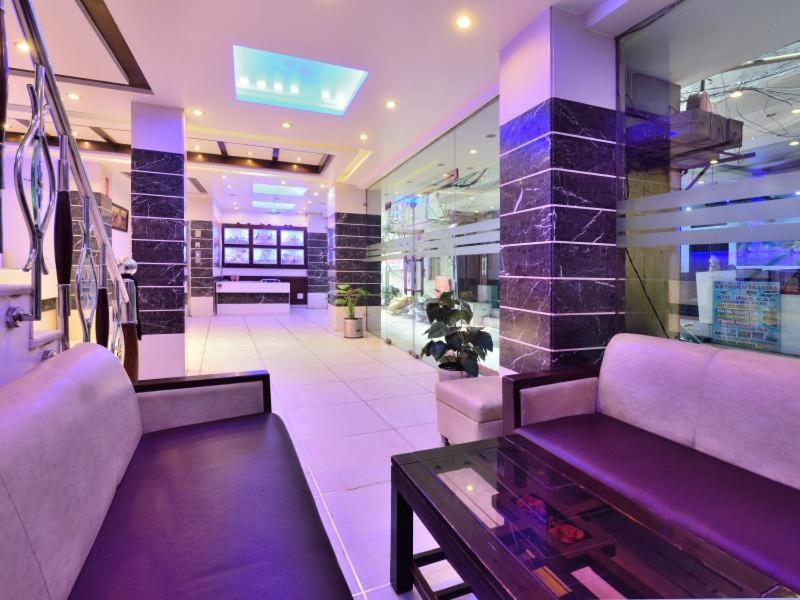 Hotel Sai International Нью-Дели Экстерьер фото